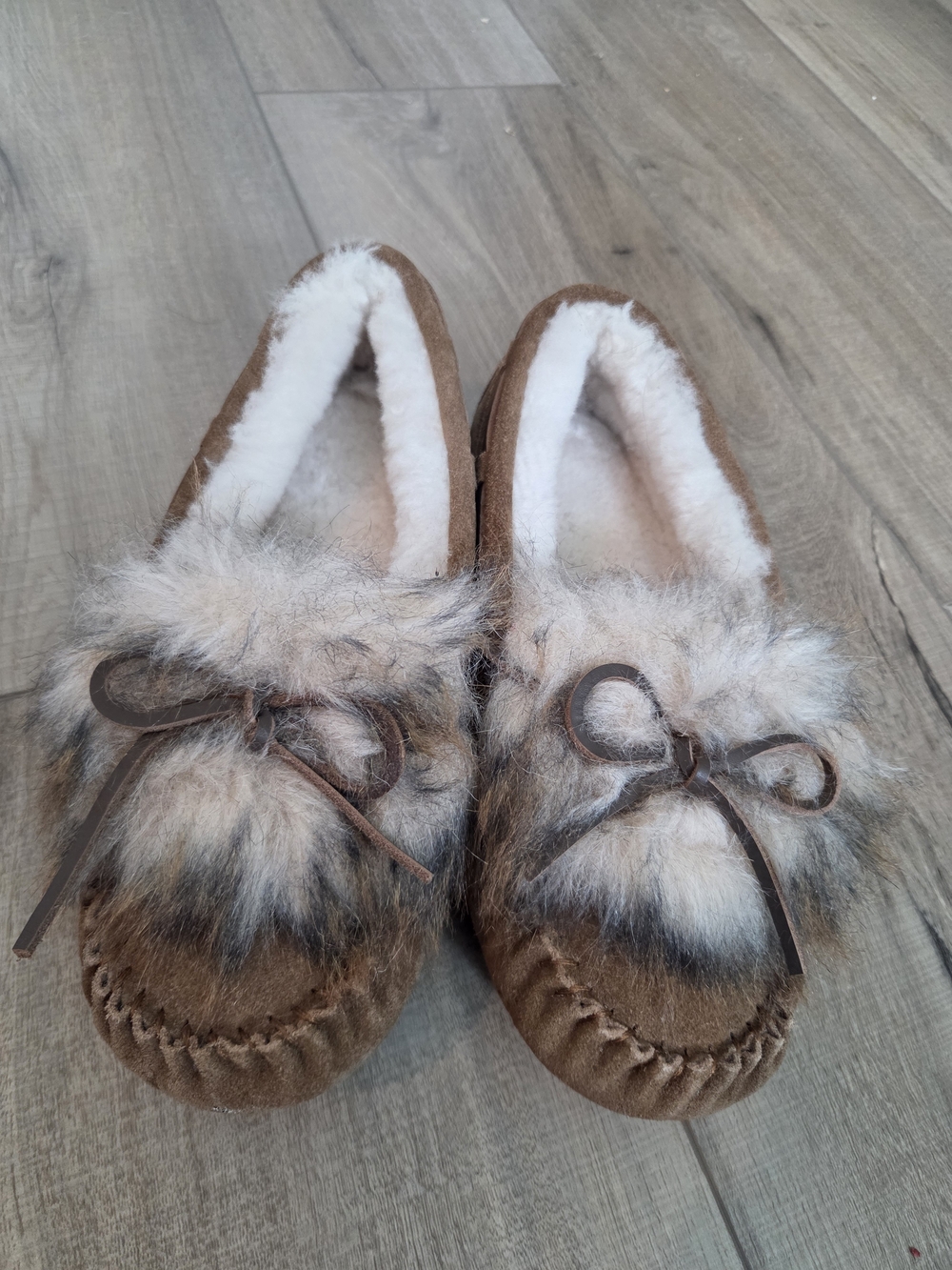 Emu Australia Amity Sheepskin Moccasins Size 7